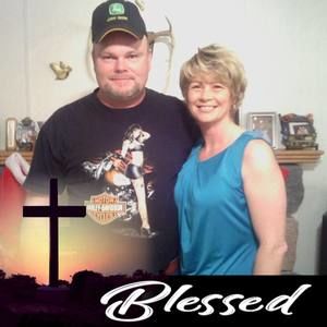 Meet your Posher, Vickie junebug